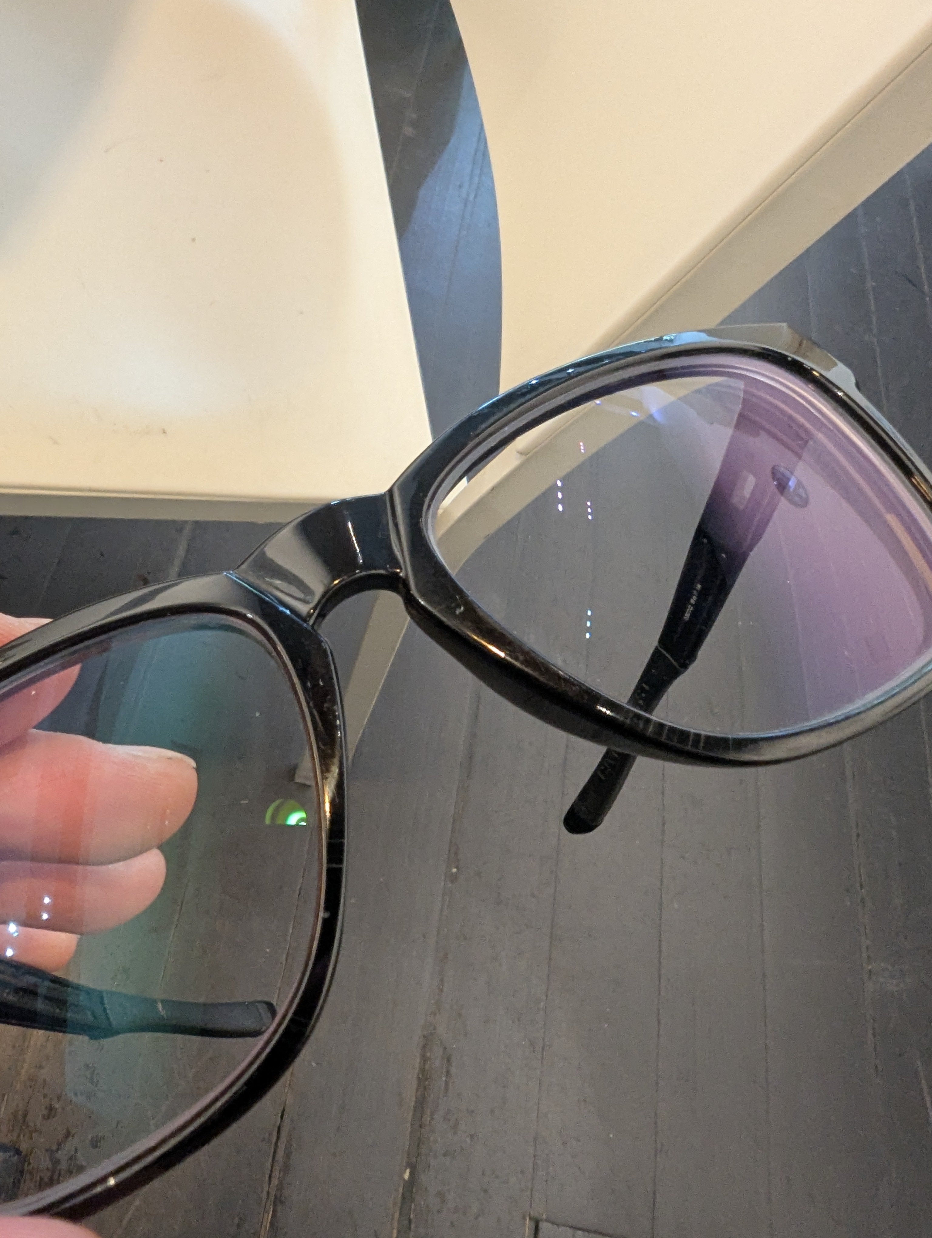 ✓ Verified Buyer - Leni P.