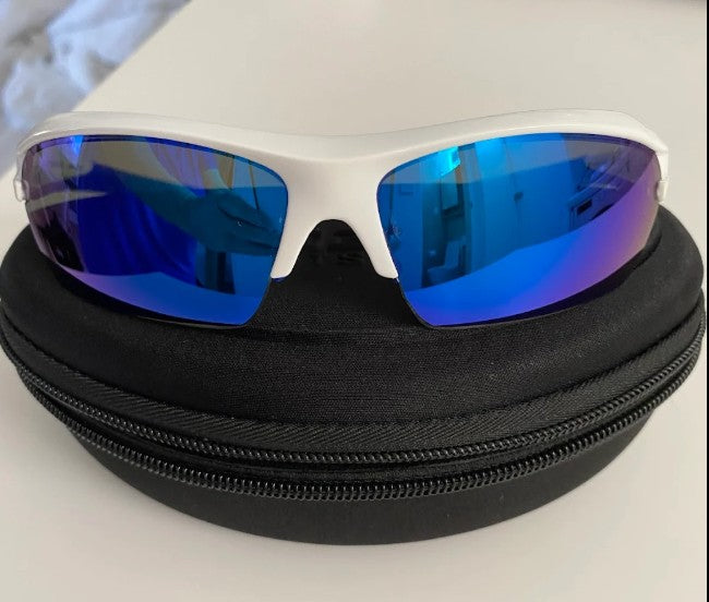 ✓ Verified Buyer - Nicola Robertson